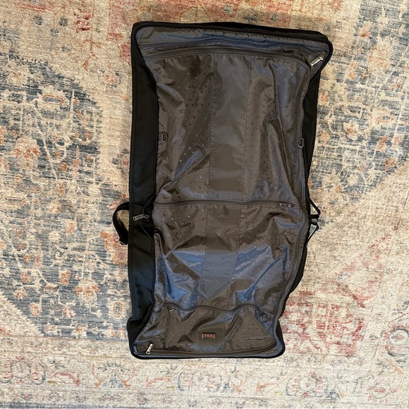 Large Garment Checked | Tumi US Tumi suitbag